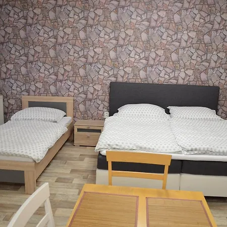 Jungmannova 3* Šluknov