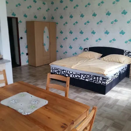 Jungmannova 3* Šluknov